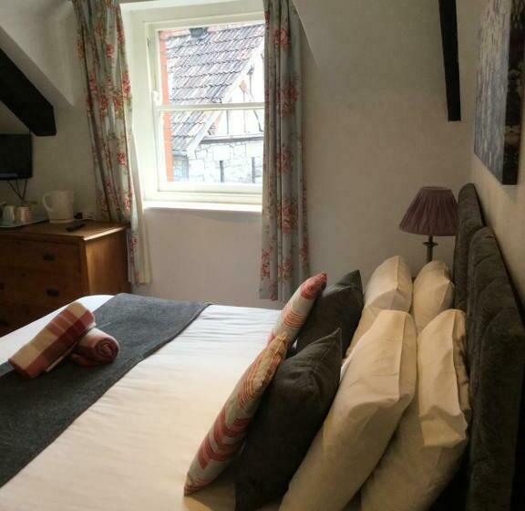 فندق صغير Plume Of Feathers