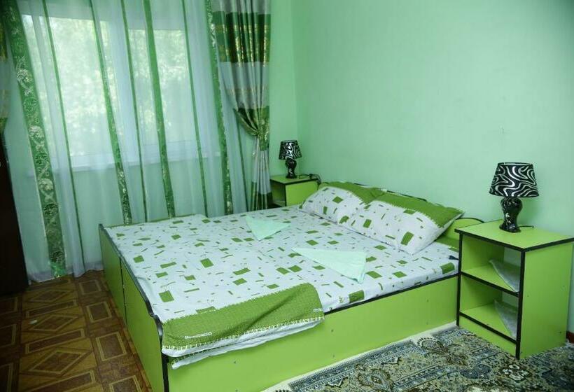 Anisa  Hostel
