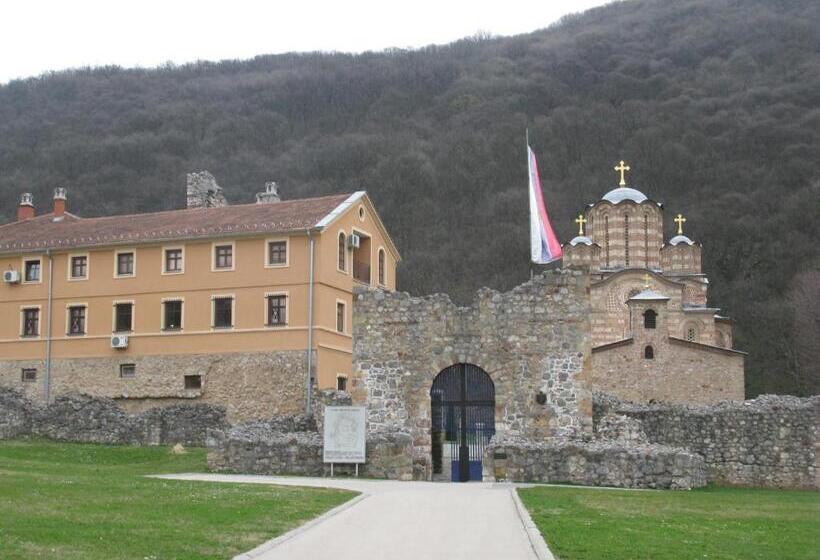 تختخواب و صبحانه Apartments Izvor Lisine