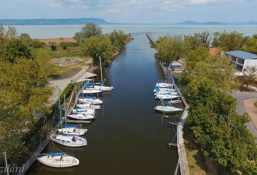민박 Port étterem&panzió