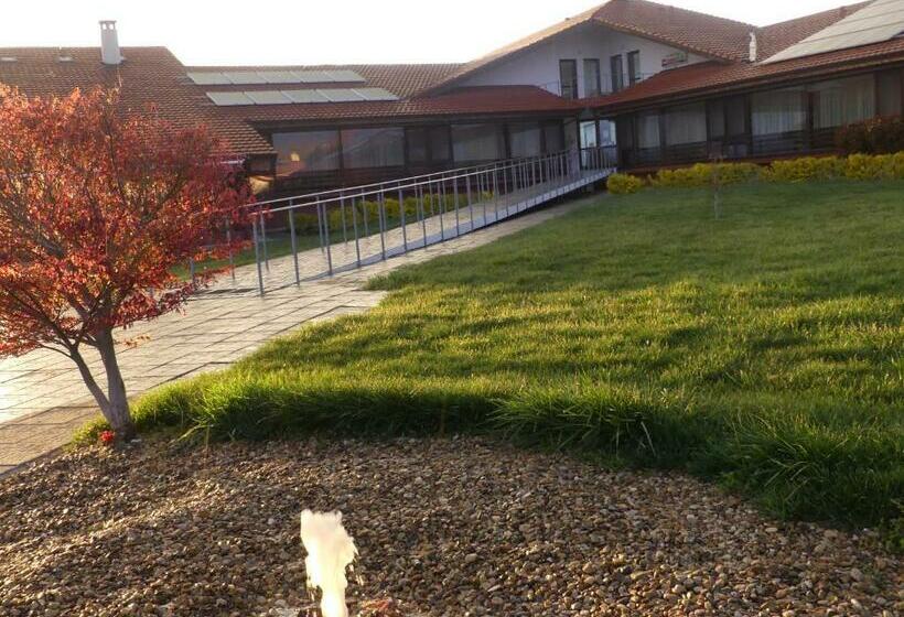 فندق Rumika Ecocenter