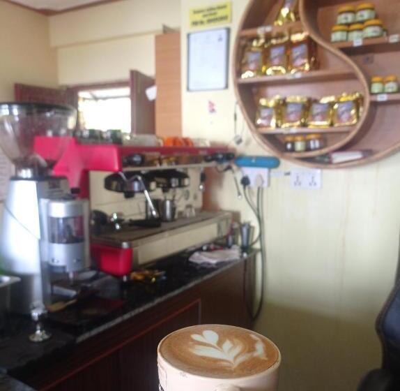 پانسیون Begnas Coffee House &