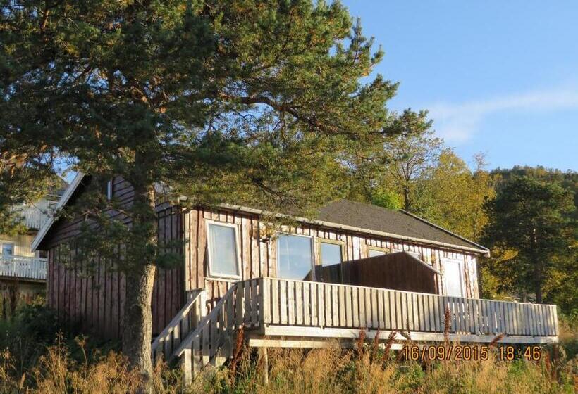 פנסיון Ulvsvåg Gjestgiveri Og Fjordcamping As