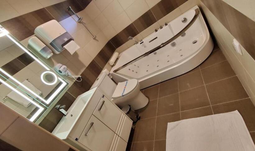 استراحتگاه Cuki Residence