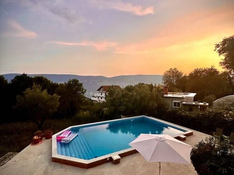Aparthotel   Villa Jovicic
