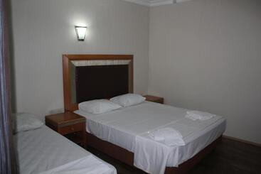 Herton Apart