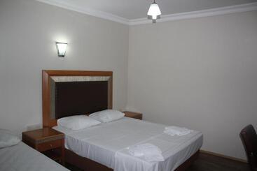 Herton Apart
