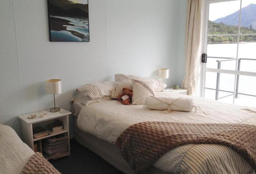 Te Mahia Bay Resort
