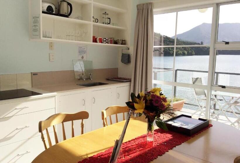 Te Mahia Bay Resort
