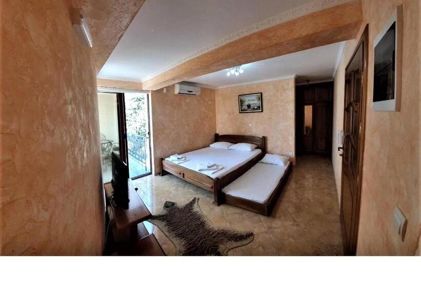 Villa M