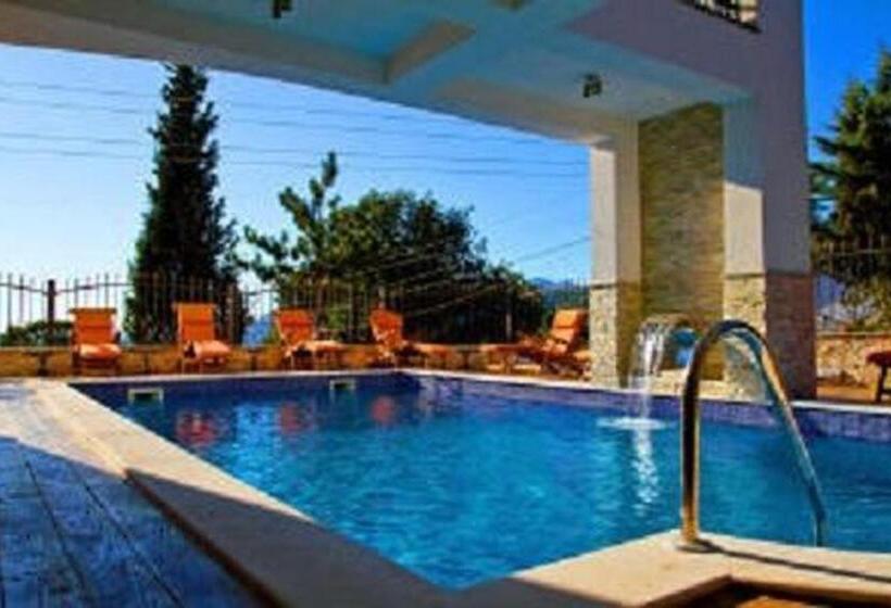 Villa M