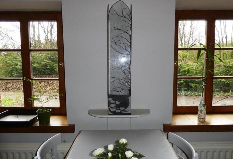 تختخواب و صبحانه Maison Bod   Art