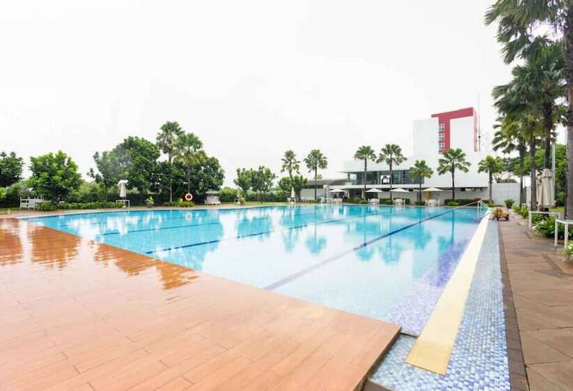 هتل Nature S Room @ Aeropolis