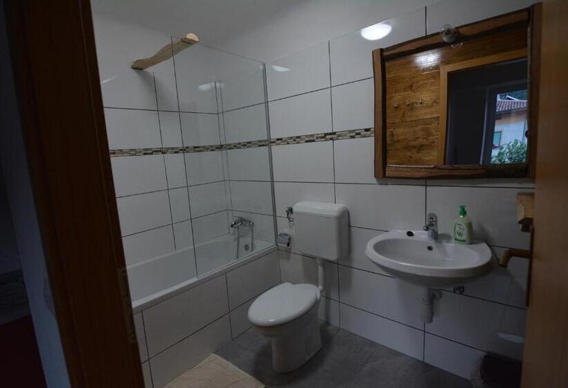 هتل Farmhouse Cvetje