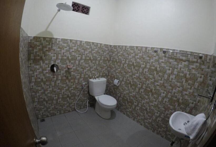 Pensão Ancut Sari