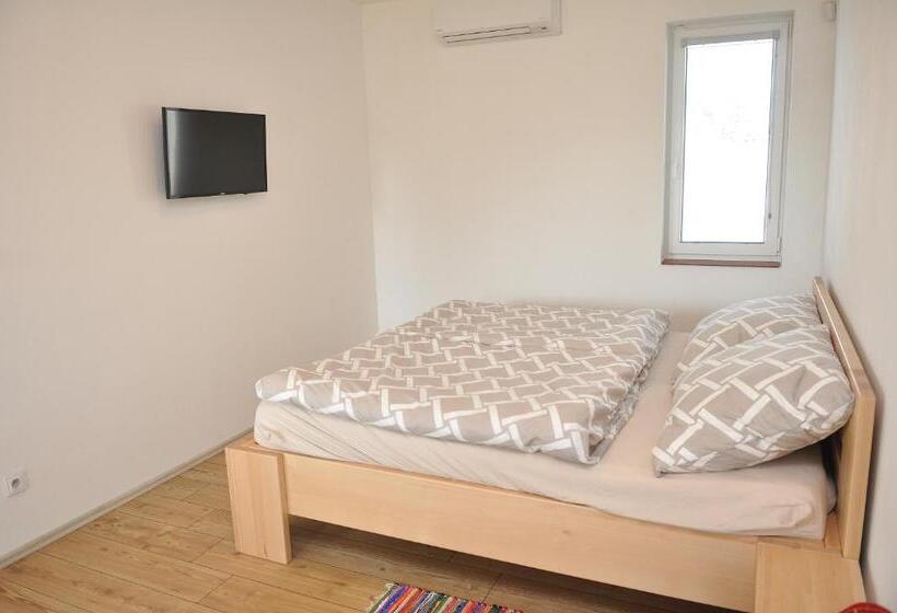 ペンション Apartmány Přítluky