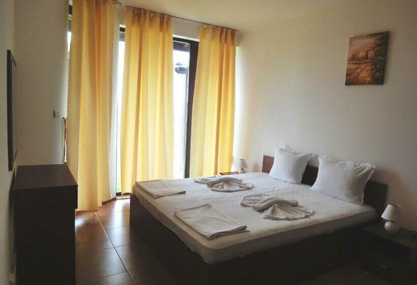 אתר נופש Bay View Villas   Luxury Villas & Apartments