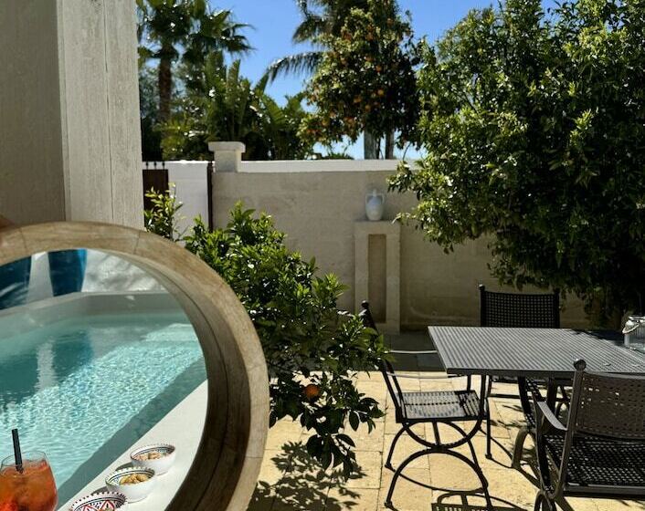 تختخواب و صبحانه Masseria Messapia Wine Resort & Spa
