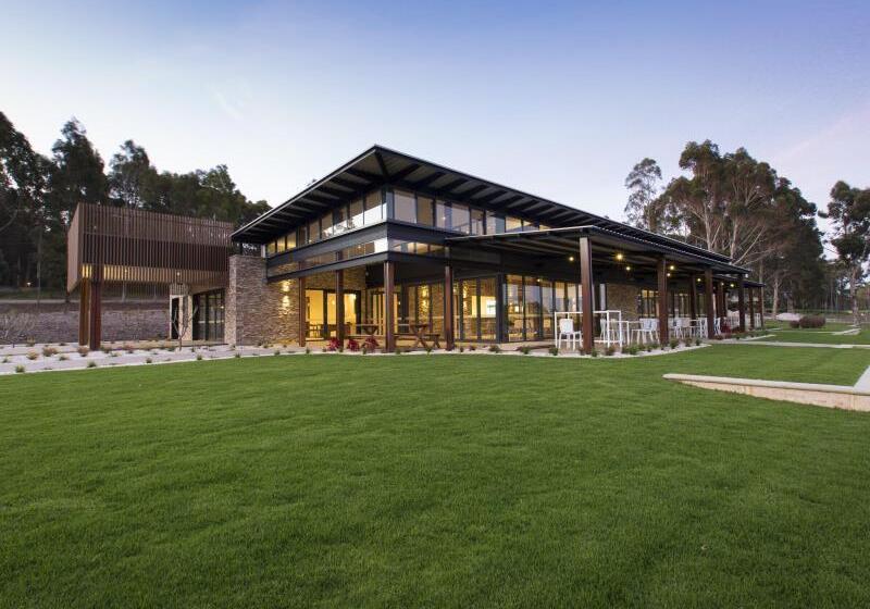 Eight Willows Retreat