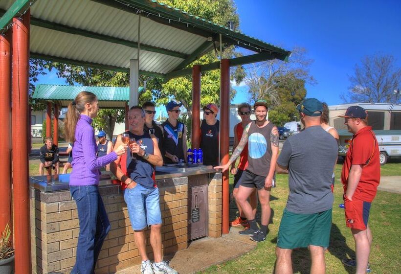 فندق Big4 Toowoomba Garden City Holiday Park