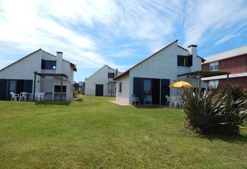 هتل Bungalows Costa Esmeralda