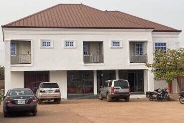 هتل Clinton Lodge