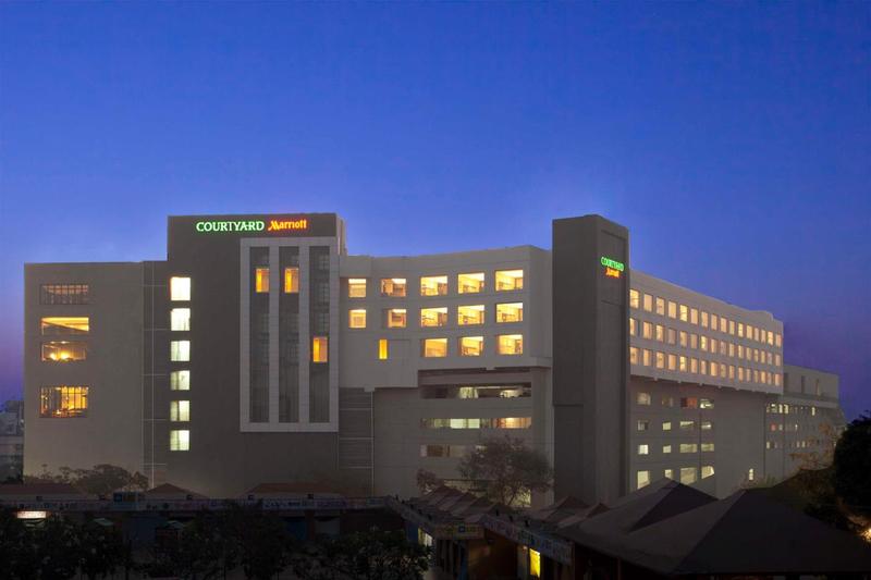 ホテル Courtyard By Marriott Bilaspur