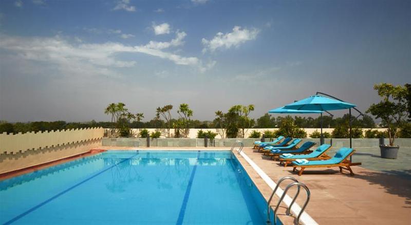 ホテル Courtyard By Marriott Bilaspur