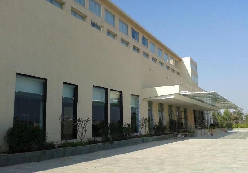 ホテル Courtyard By Marriott Bilaspur