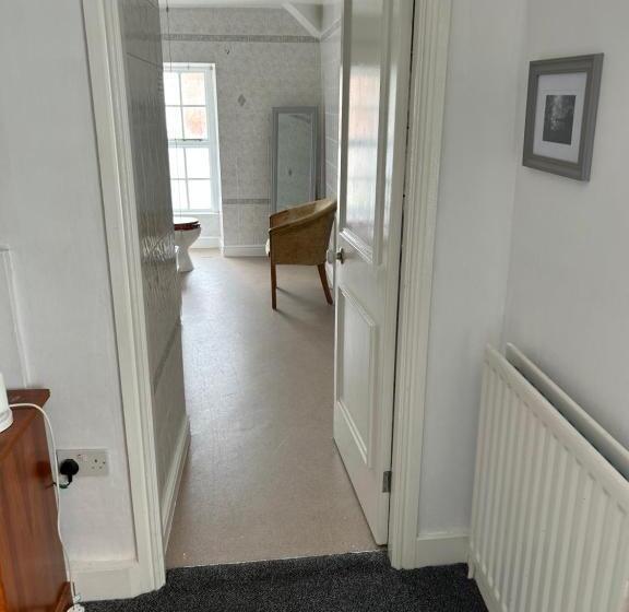 ホテル Holland Arms