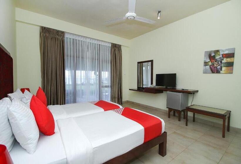 Отель Maresia Beach Villa