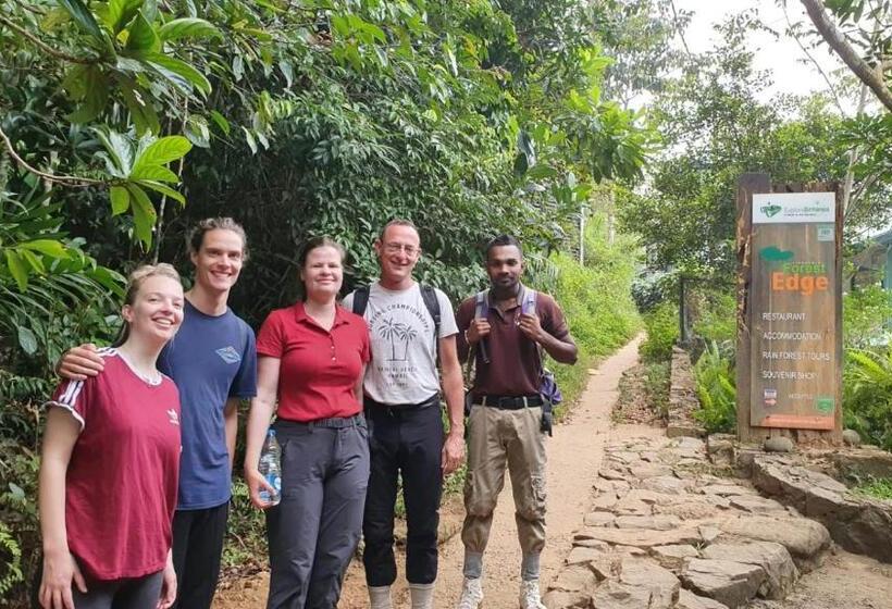 בית מלון כפרי Sinharaja Forest Edge