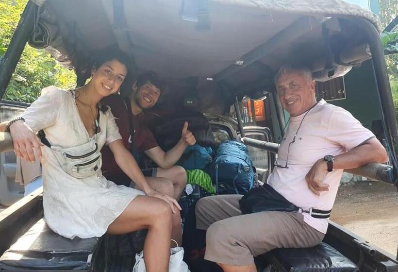 בית מלון כפרי Sinharaja Forest Edge