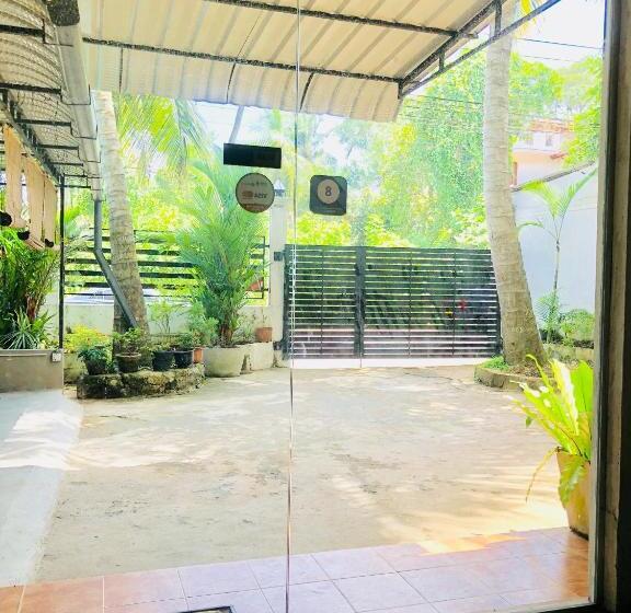 پانسیون Holiday Inn Unawatuna