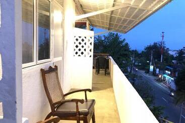پانسیون Holiday Inn Unawatuna