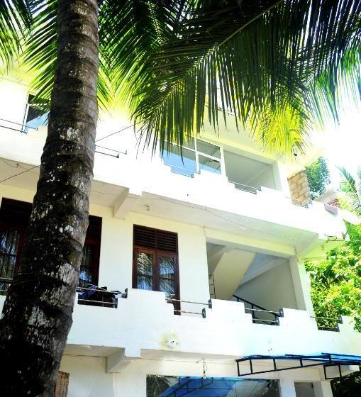 پانسیون Holiday Inn Unawatuna