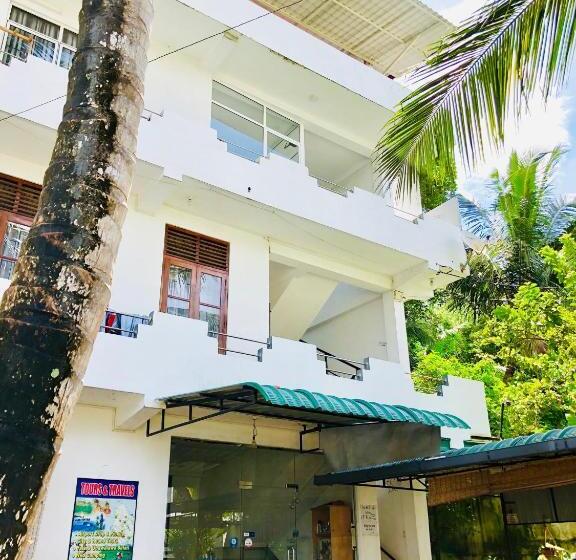 پانسیون Holiday Inn Unawatuna
