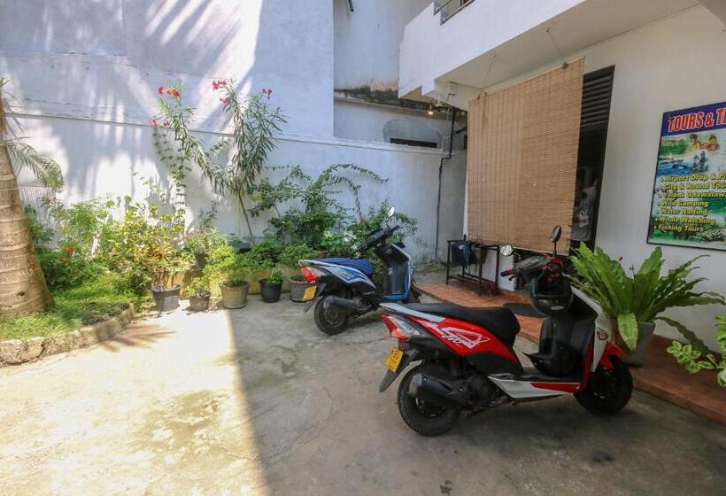 پانسیون Holiday Inn Unawatuna