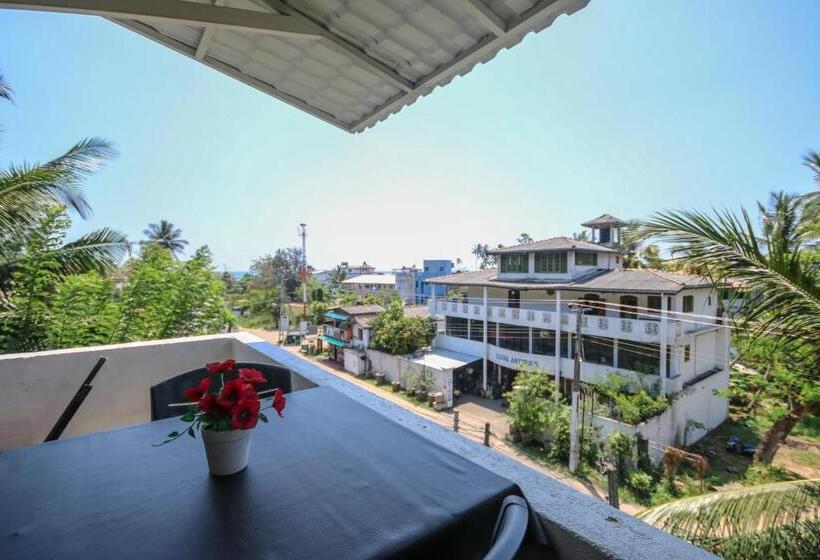 پانسیون Holiday Inn Unawatuna