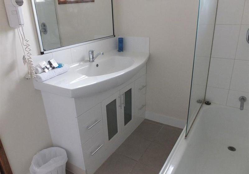 The Shores Holiday Apartments