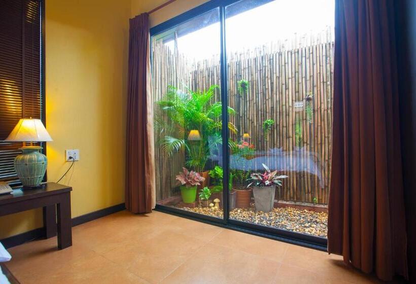 هتل Chalicha Resort