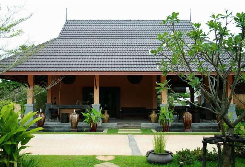هتل Chalicha Resort