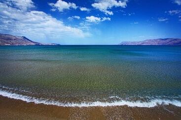 هتل Crystal Bay