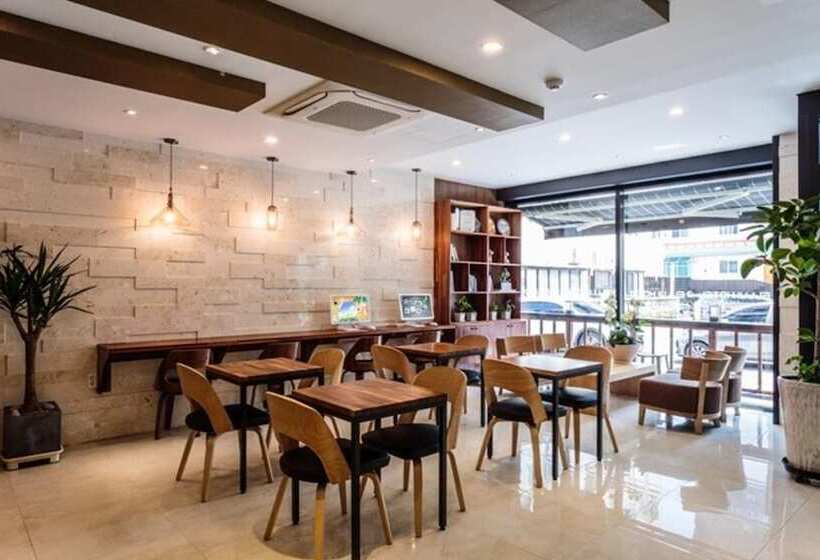 هتل Jeju Ellui