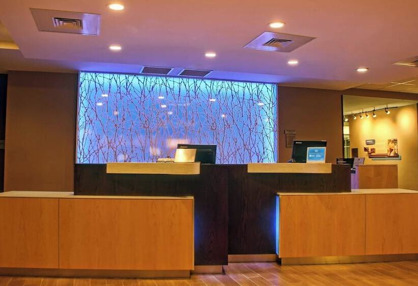 فندق Fairfield Inn & Suites By Marriott Reading Wyomissing