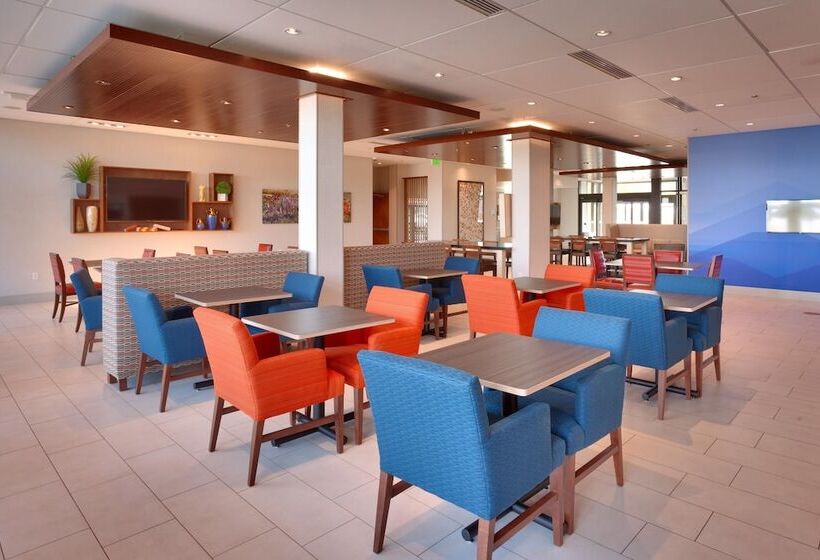 فندق Holiday Inn Express & Suites Phoenix West   Buckeye, An Ihg