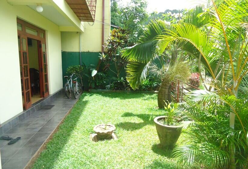 هتل Nature Walk Resort