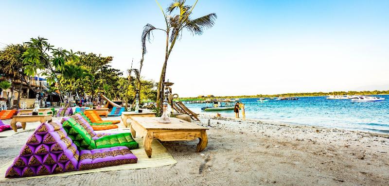هتل Pesona Beach Resort & Spa