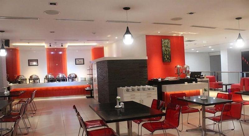 Fotos del hotel Redstar:  15