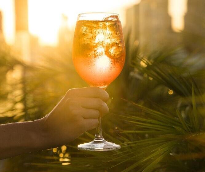 Fotos del hotel Urbanica The Libertador:  14